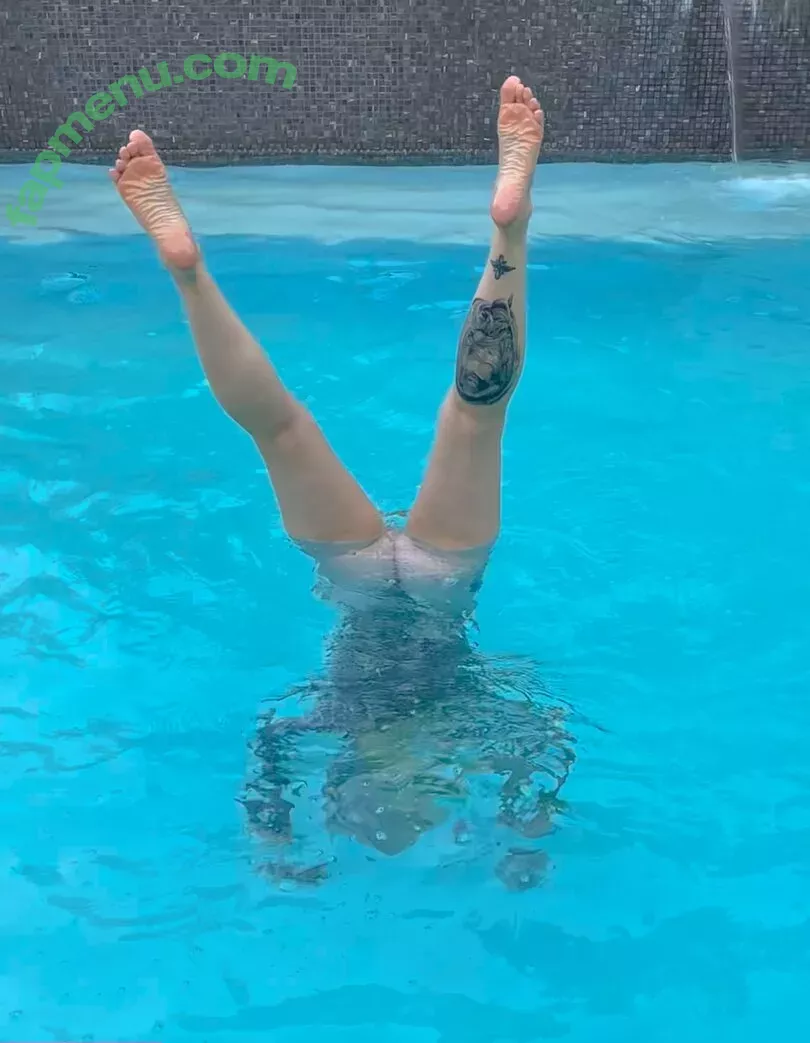 Comicbookgirl19 nude photo #0762 (DanikaXIX / pirateflagnislandgirl)