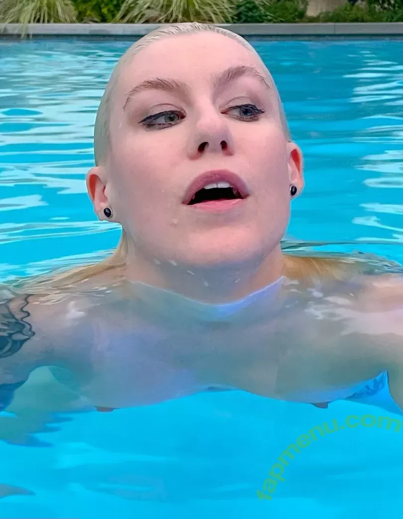 Comicbookgirl19 nude photo #0767 (DanikaXIX / pirateflagnislandgirl)