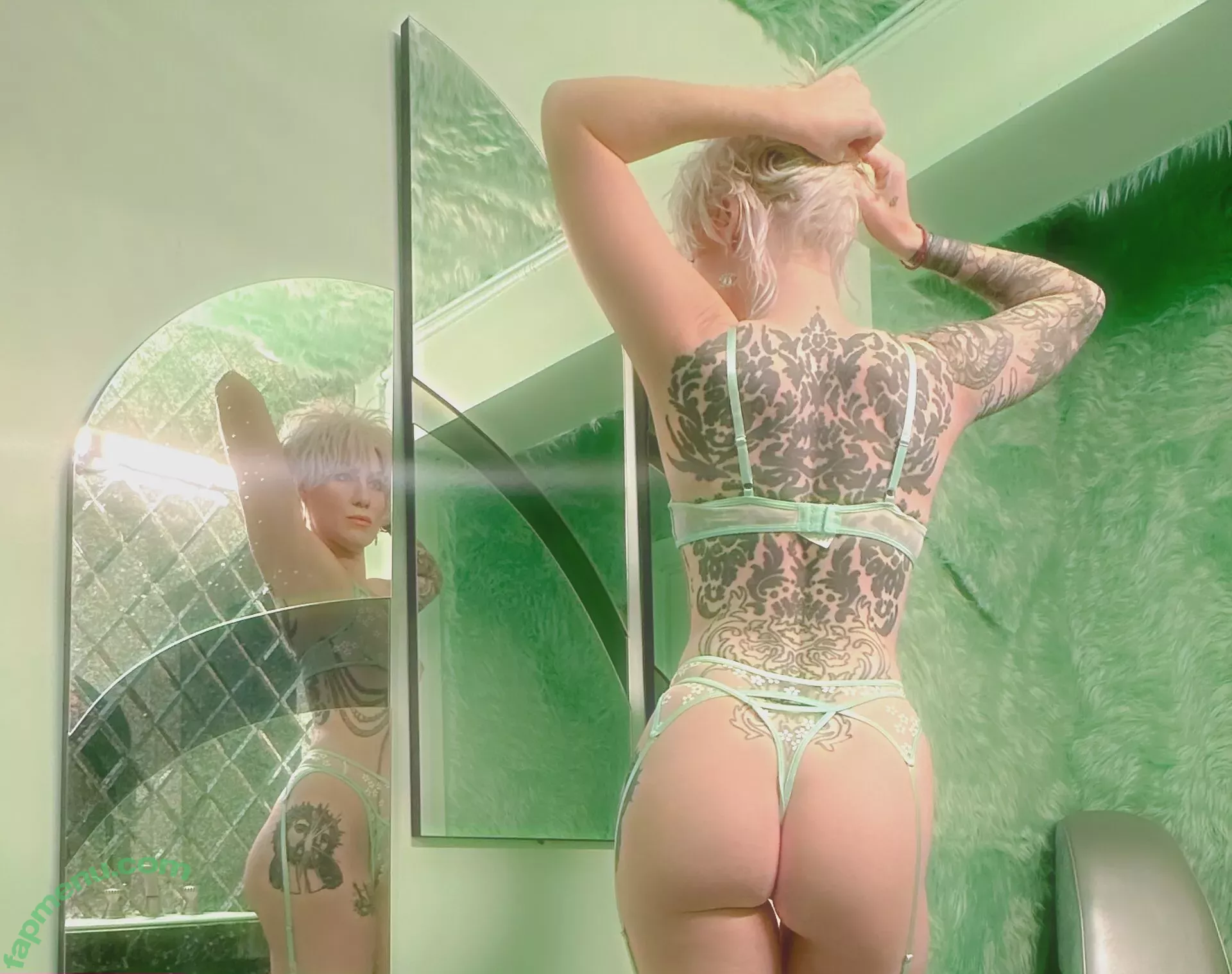 Comicbookgirl19 nude photo #0773 (DanikaXIX / pirateflagnislandgirl)