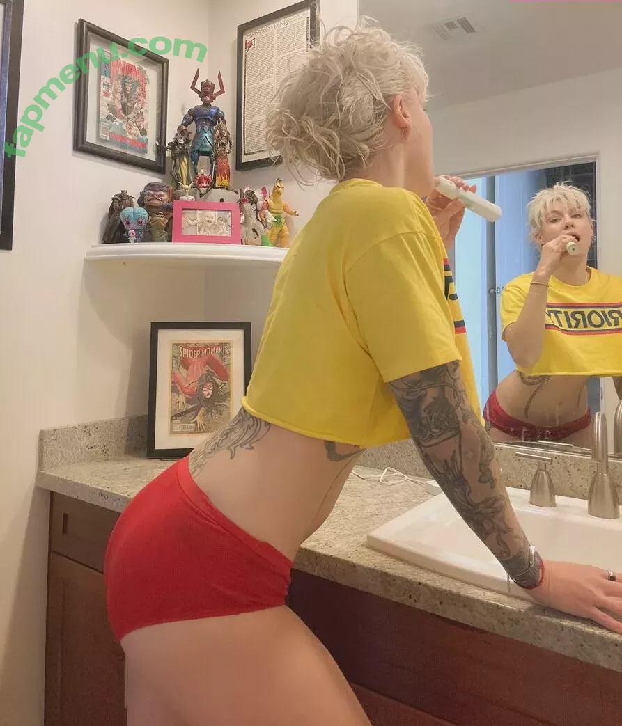 Comicbookgirl19 nude photo #0800 (DanikaXIX / pirateflagnislandgirl)