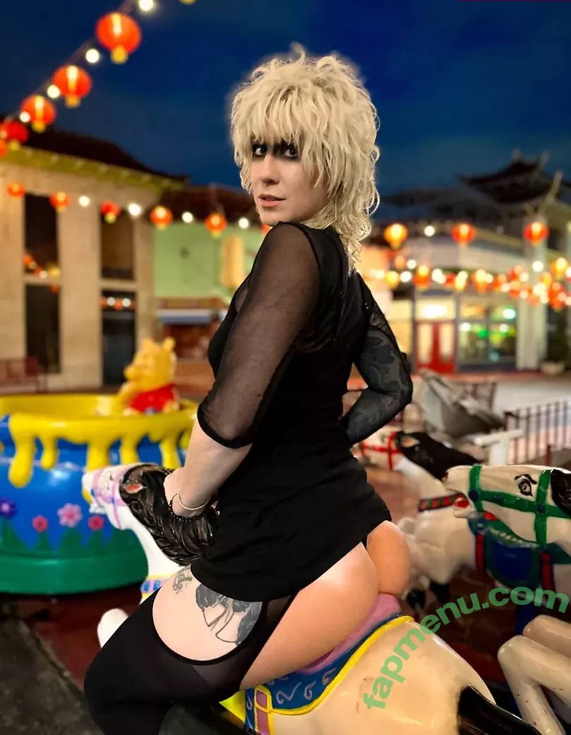 Comicbookgirl19 nude photo #0805 (DanikaXIX / pirateflagnislandgirl)