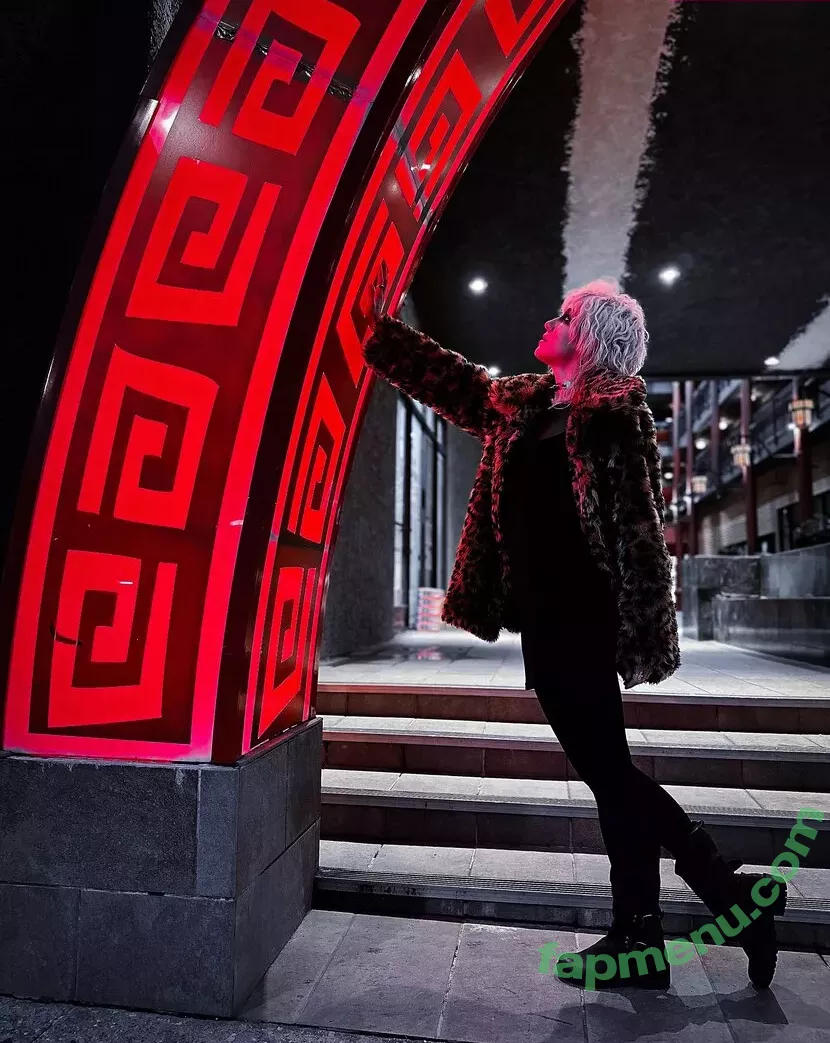 Comicbookgirl19 nude photo #0812 (DanikaXIX / pirateflagnislandgirl)