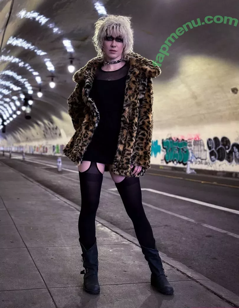 Comicbookgirl19 nude photo #0827 (DanikaXIX / pirateflagnislandgirl)