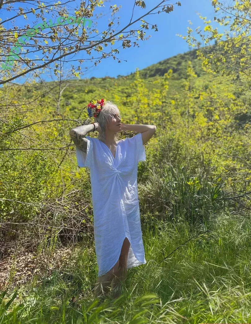 Comicbookgirl19 nude photo #0840 (DanikaXIX / pirateflagnislandgirl)