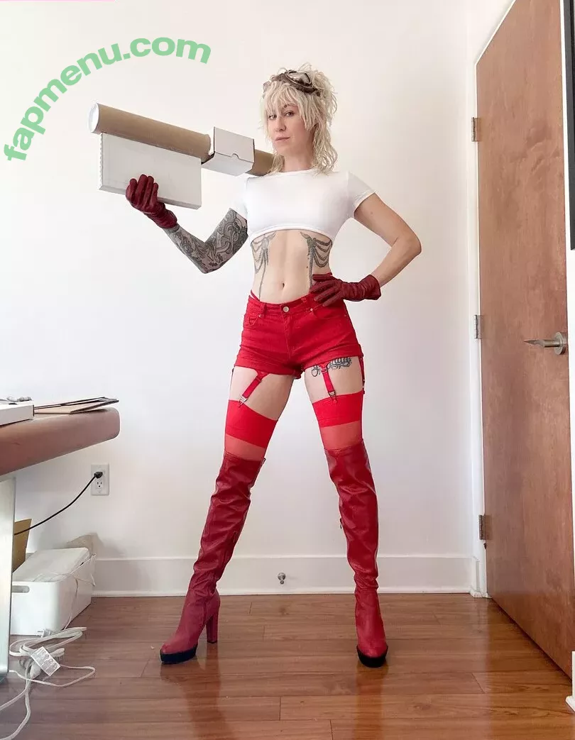 Comicbookgirl19 nude photo #0883 (DanikaXIX / pirateflagnislandgirl)