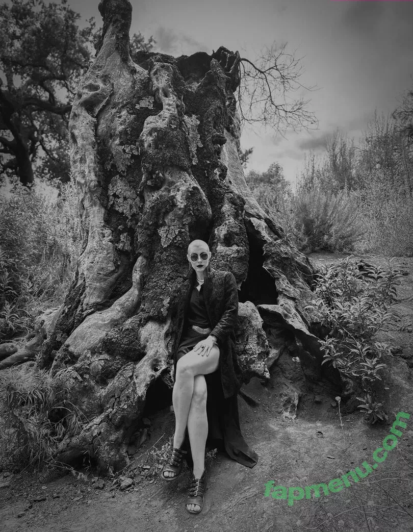 Comicbookgirl19 nude photo #0893 (DanikaXIX / pirateflagnislandgirl)