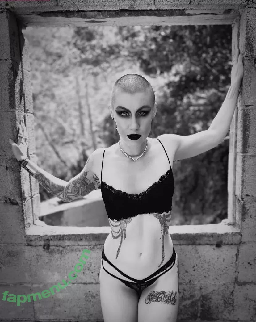 Comicbookgirl19 nude photo #0894 (DanikaXIX / pirateflagnislandgirl)