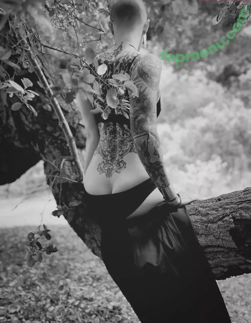 Comicbookgirl19 nude photo #0915 (DanikaXIX / pirateflagnislandgirl)