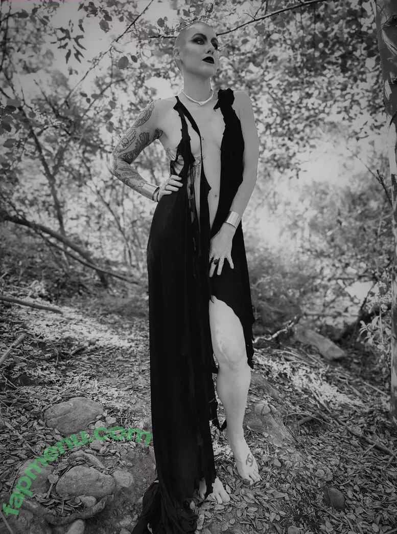 Comicbookgirl19 nude photo #0917 (DanikaXIX / pirateflagnislandgirl)