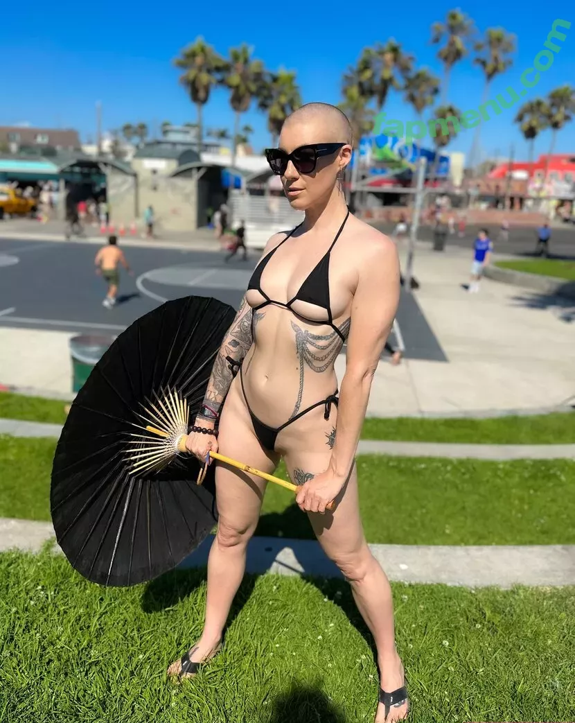 Comicbookgirl19 nude photo #0933 (DanikaXIX / pirateflagnislandgirl)