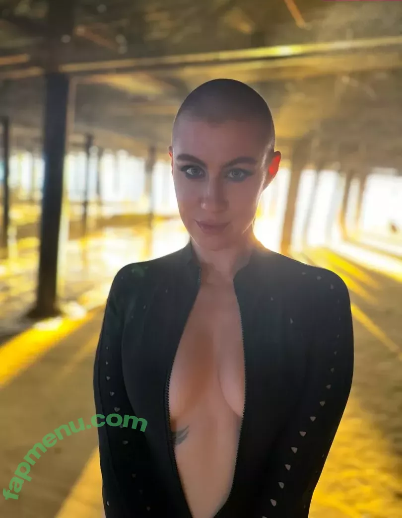 Comicbookgirl19 nude photo #0972 (DanikaXIX / pirateflagnislandgirl)