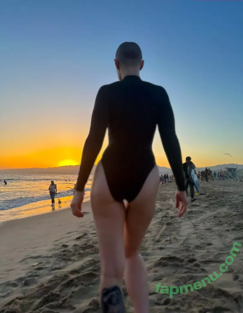 Comicbookgirl19 nude photo #0974 (DanikaXIX / pirateflagnislandgirl)