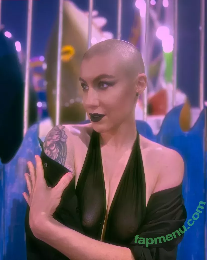 Comicbookgirl19 nude photo #0978 (DanikaXIX / pirateflagnislandgirl)