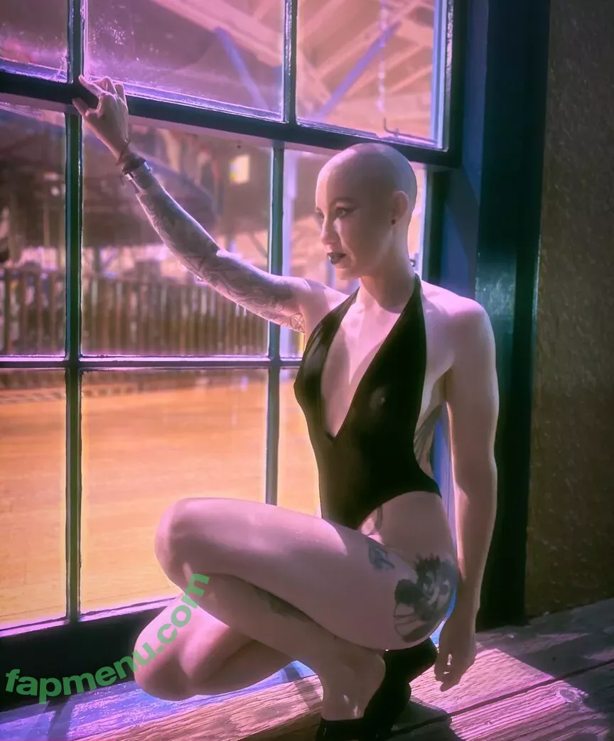 Comicbookgirl19 nude photo #0983 (DanikaXIX / pirateflagnislandgirl)