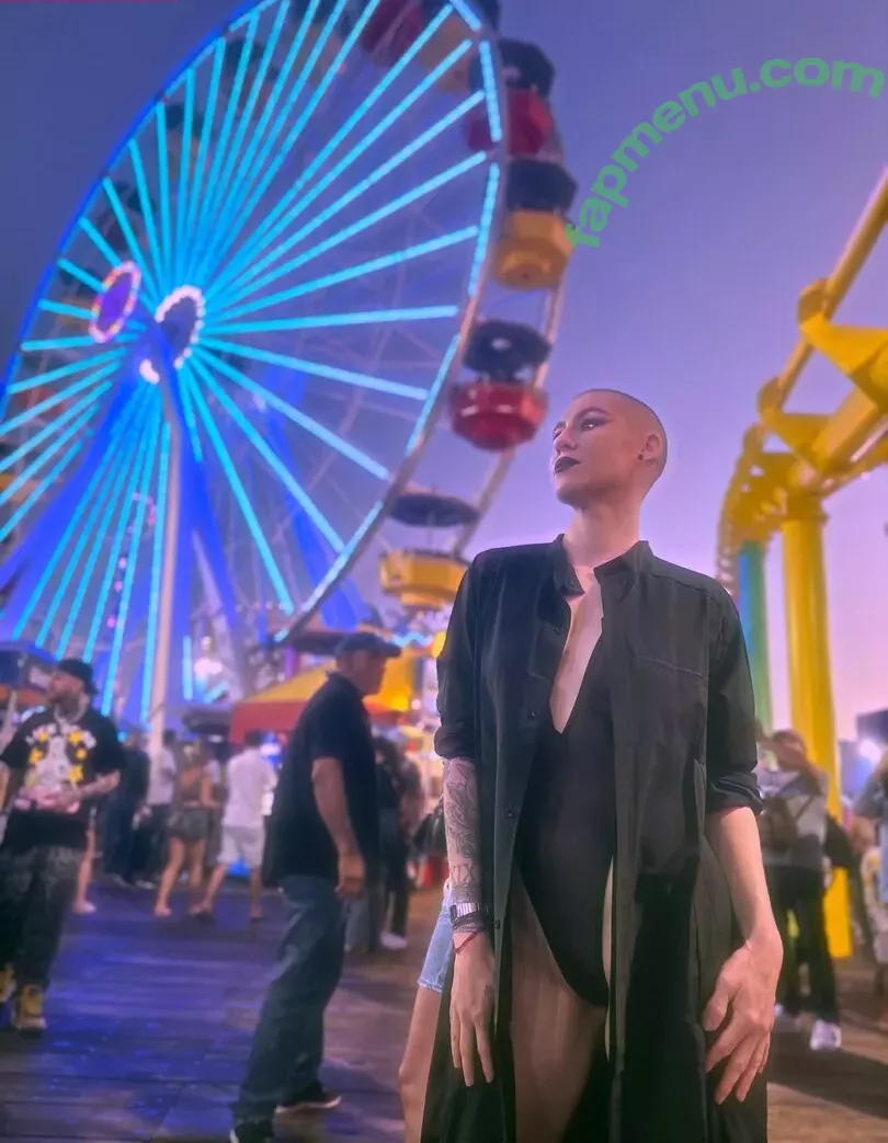 Comicbookgirl19 nude photo #0988 (DanikaXIX / pirateflagnislandgirl)