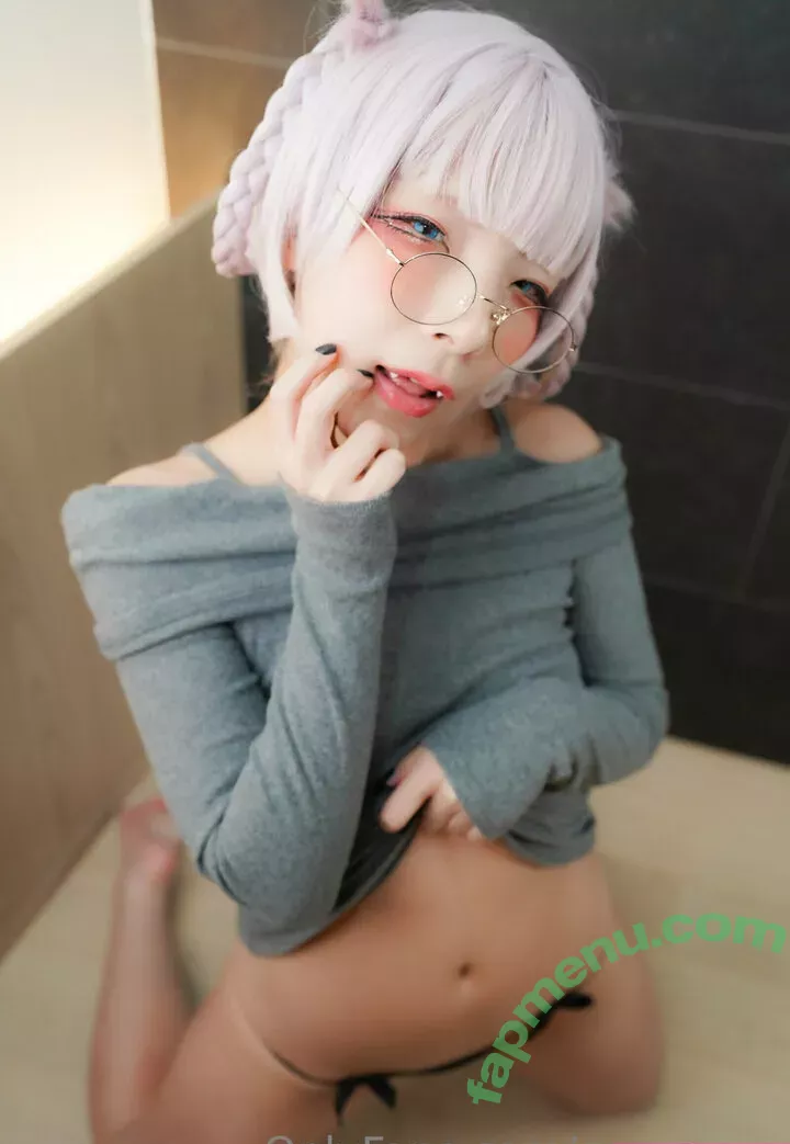 como.exe nude photo #0470 (Comonun / comofootball)