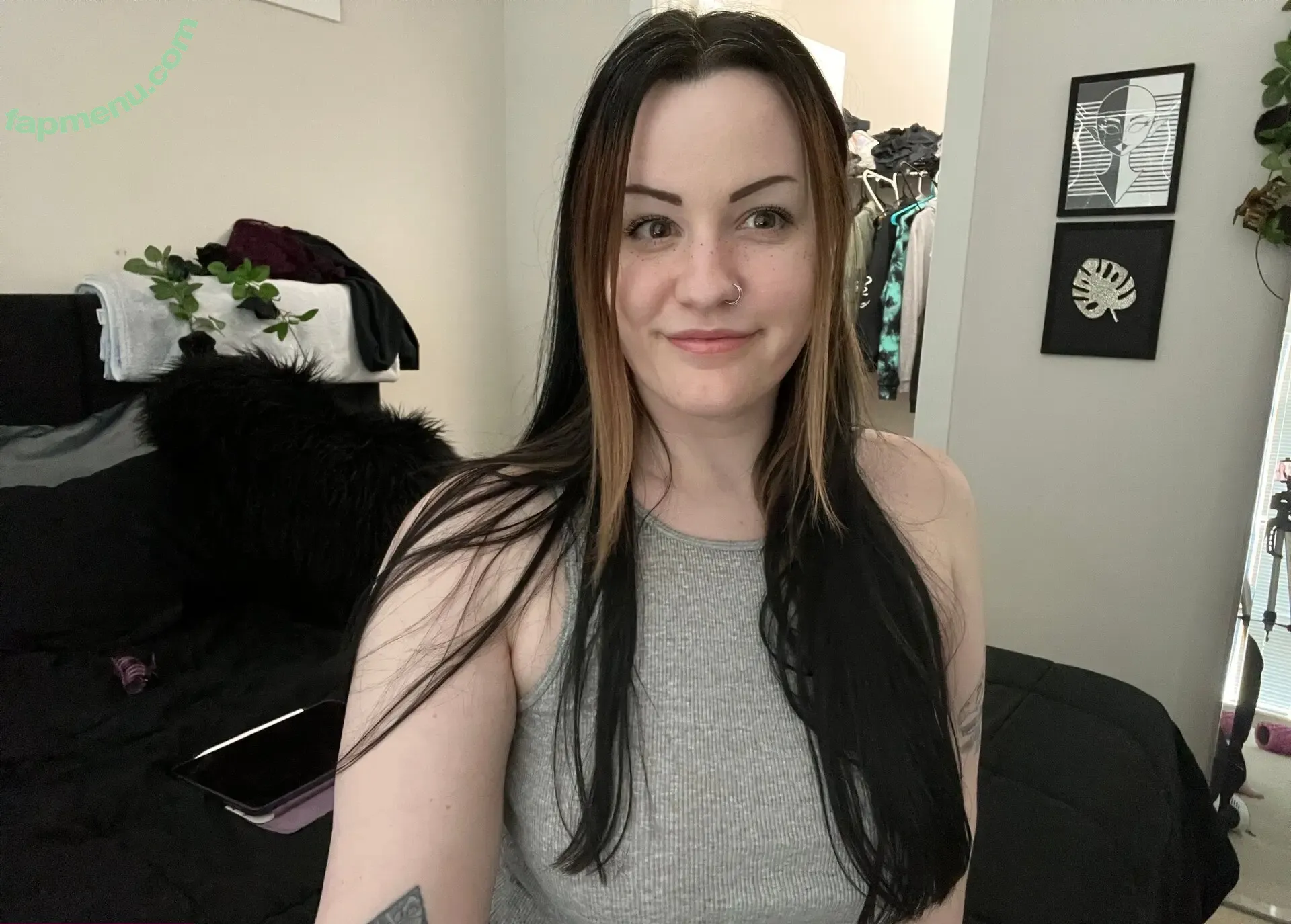 ConcealedBones nude photo #0064 (ConcealedBones)