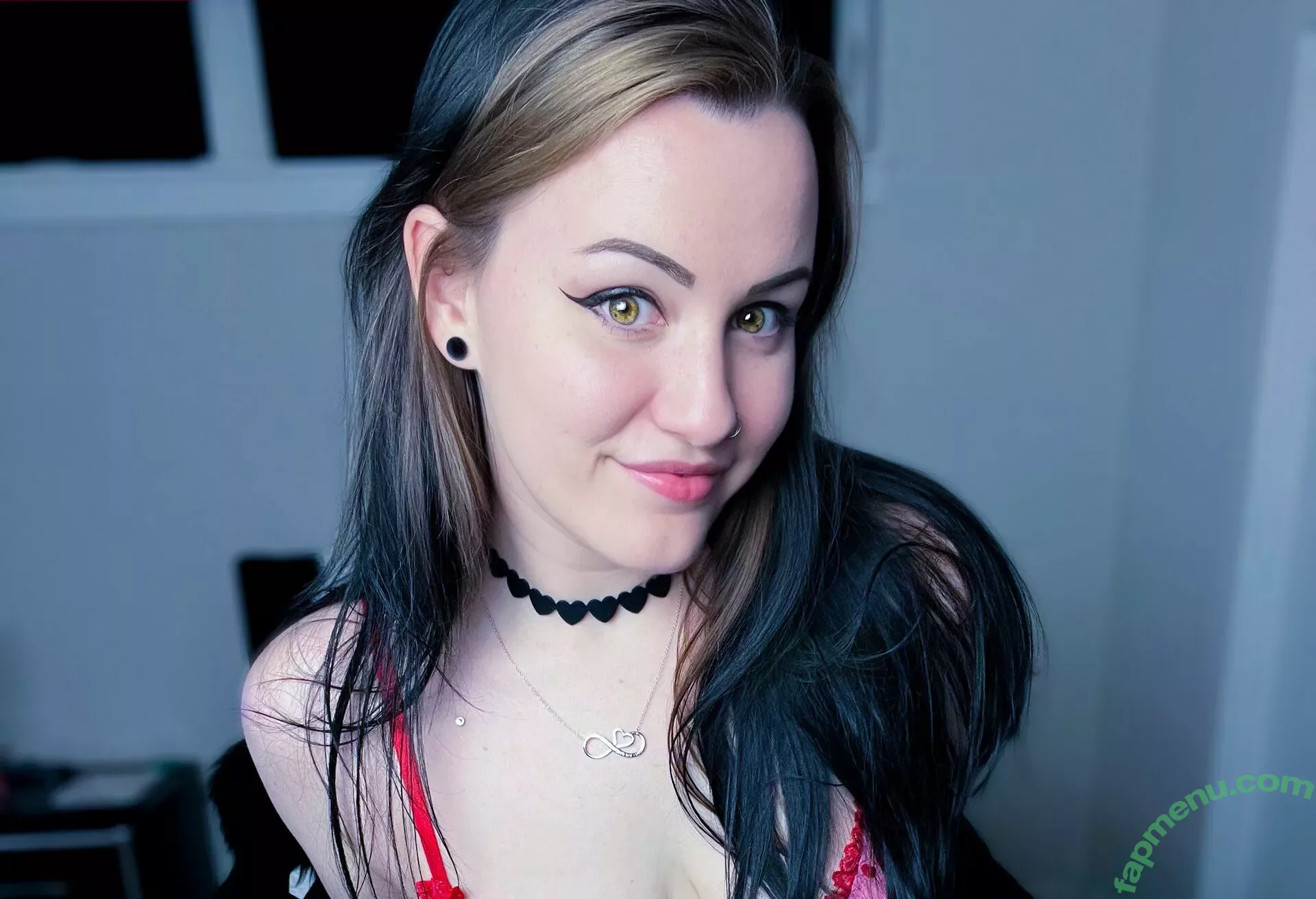 ConcealedBones nude photo #0099 (ConcealedBones)