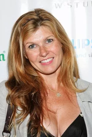 Connie Britton / conniebritton / simonbritton nude photo #0004