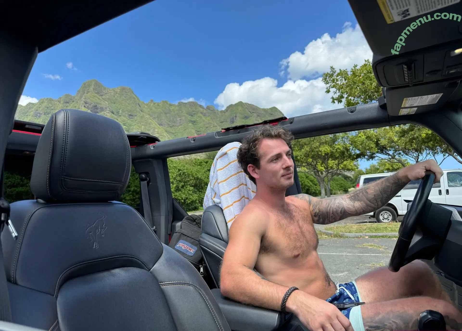 connor_hart nude photo #0005 (gottahavehart)