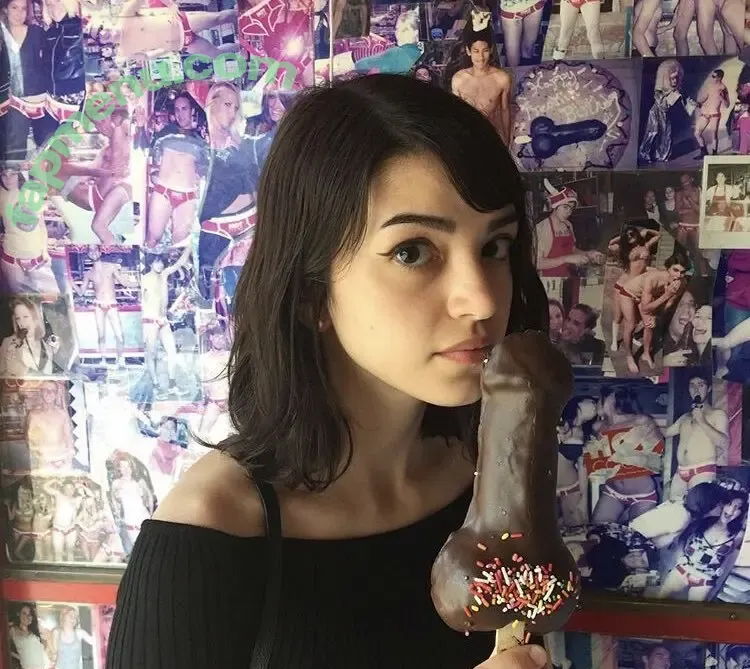 CoolDog420 nude photo #0031 (NudeObama / cool_dog_420)