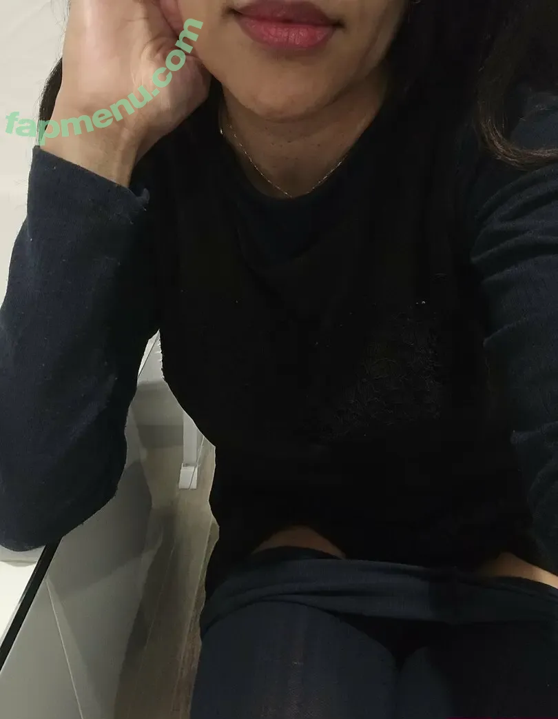 coolmomlola nude photo #0015 (coolmomlola)