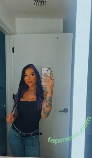 Cora Jade nude