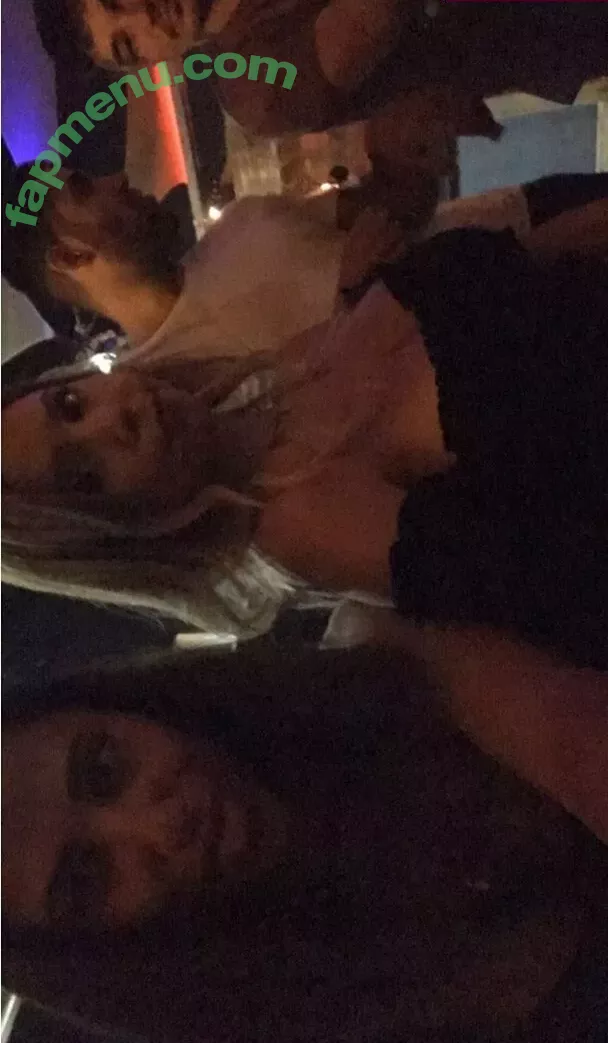 Coral Sharon nude photo #1359 (coral.sharon / coralsharon / coralsharon9)