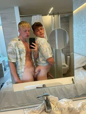 coreytaylorvip / coreytaylor nude photo #0055
