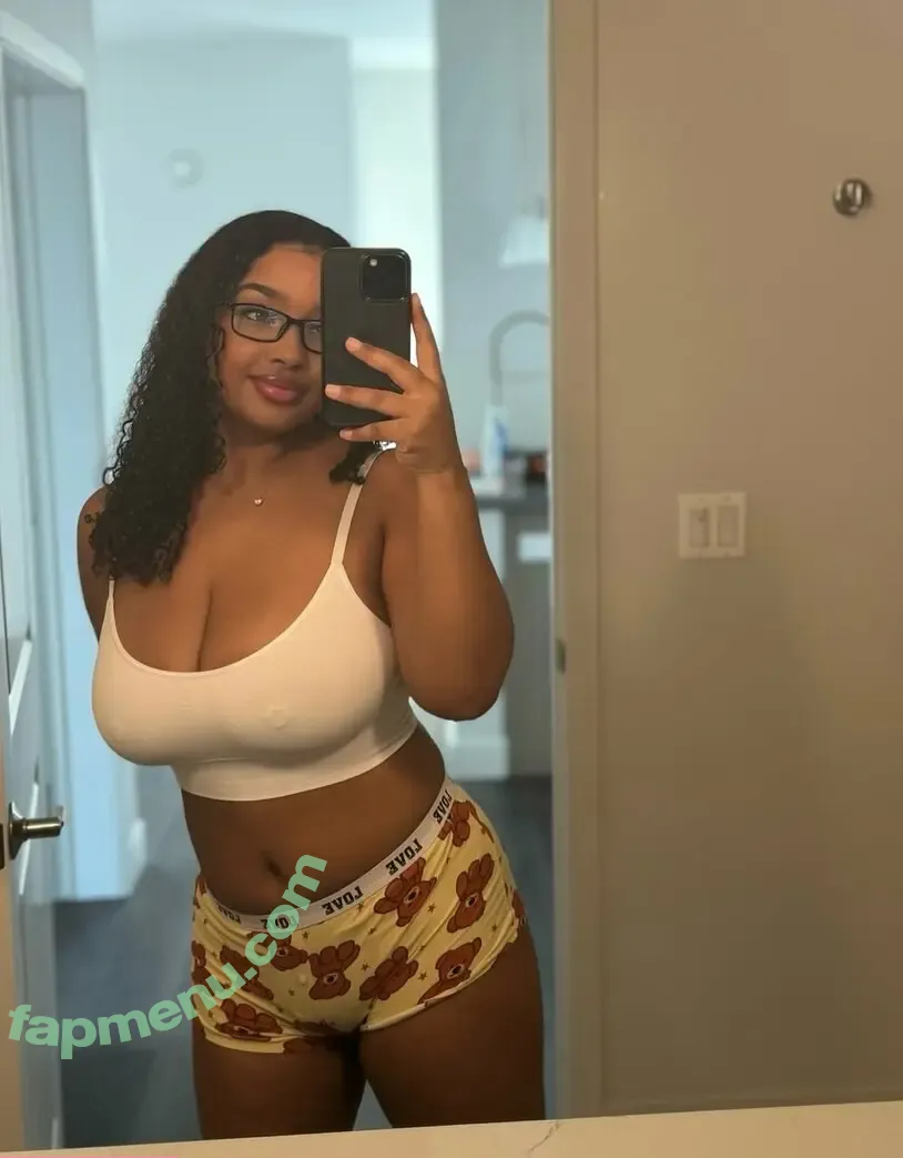 Corie Rayvon nude photo #0039 (CorieRayvon)