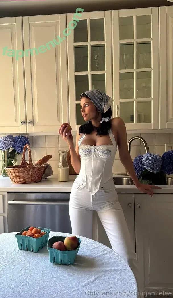 corinjamielee nude photo #0016 (corinjclark)