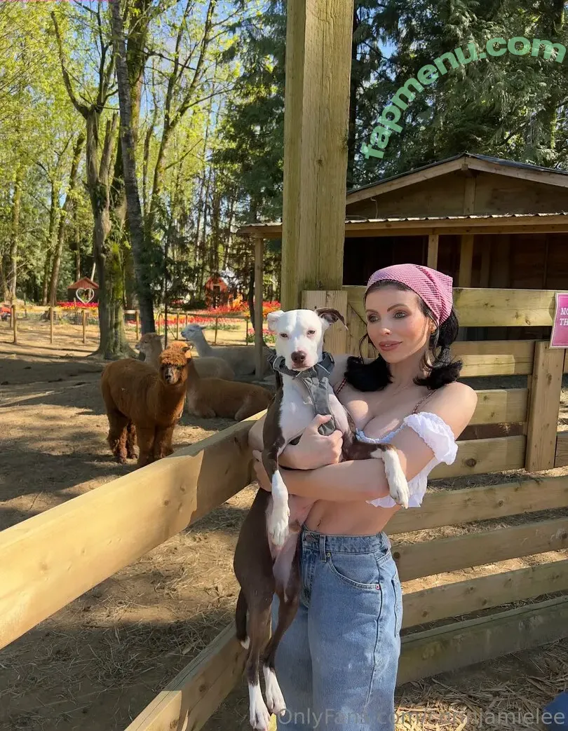 corinjamielee nude photo #0031 (corinjclark)