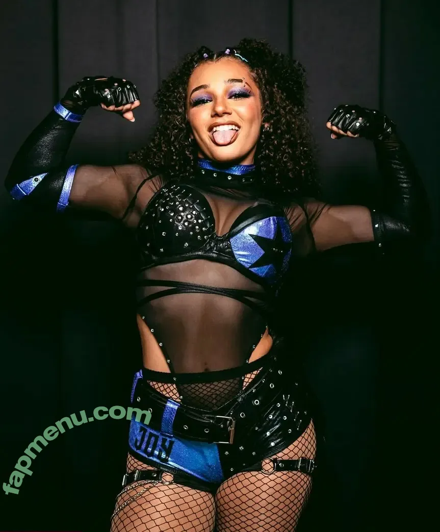 Corinne Joy nude photo #0010 (itscorinnejoy)