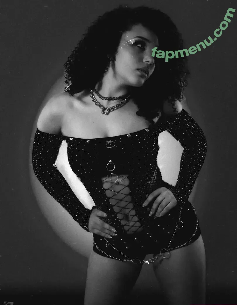 Corinne Joy nude photo #0016 (itscorinnejoy)