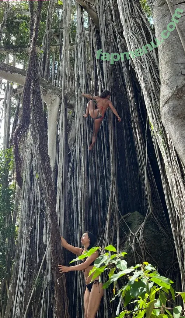 Corinne Nicewick nude photo #0015 (cori.story)