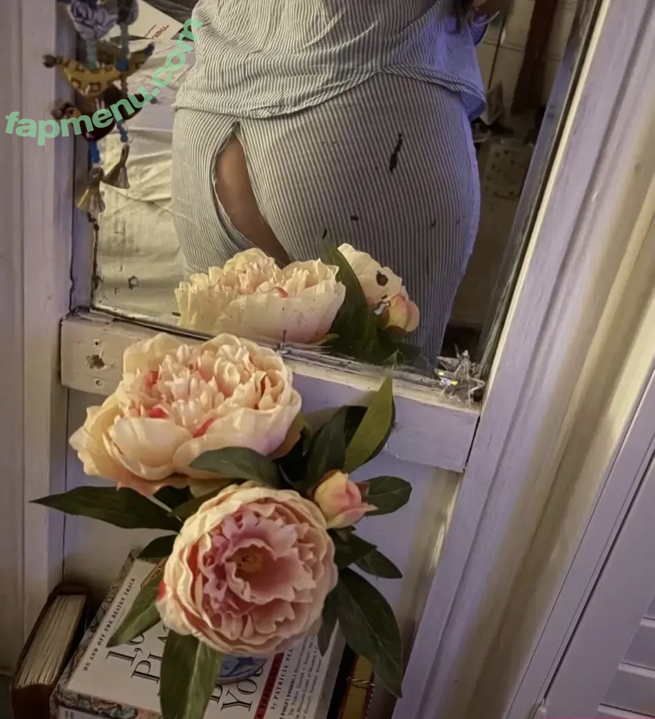 Corrinne Wicks nude photo #0153 (corrinnewicks)