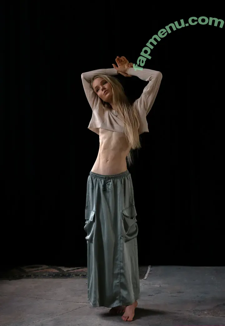 Cosima Beil nude photo #0090 (cosimabeil)