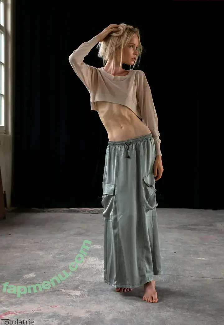 Cosima Beil nude photo #0094 (cosimabeil)