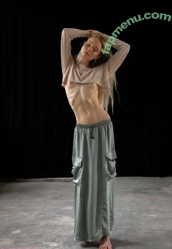 Cosima Beil nude photo #0098 (cosimabeil)