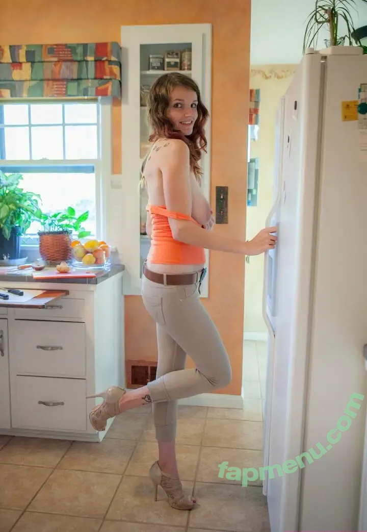 Cosmic Babe nude photo #0026 (Cosmic Babe)