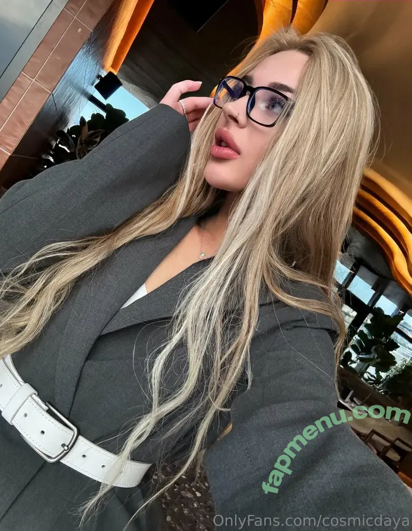 cosmicdaya nude photo #0001 (cosmic__days)