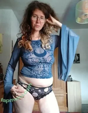 cosmicmoonpixie / cosmic_pixie_ nude photo #0025