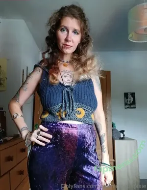 cosmicmoonpixie / cosmic_pixie_ nude photo #0051