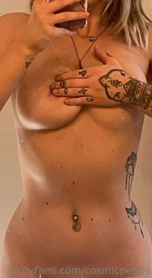 cosmicpetals / cosmicpettals nude photo #0056