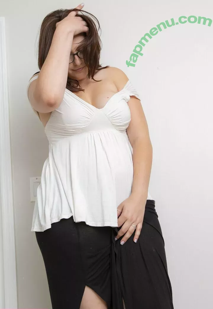 Cosmid nude photo #0407 (cosmidnet / mzjessie)