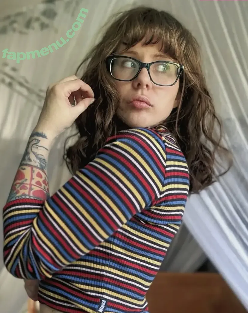 Cottonsox nude photo #0110 (alicecottonsox)