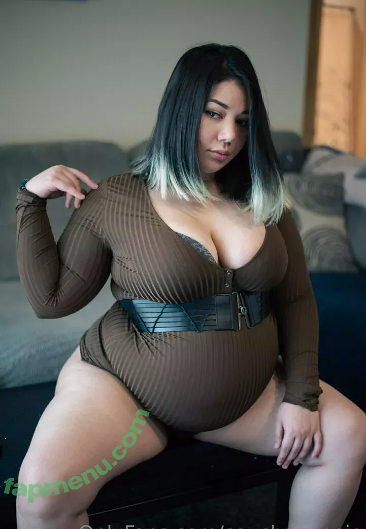 couchqueenie nude photo #0010 (couchqueenie)