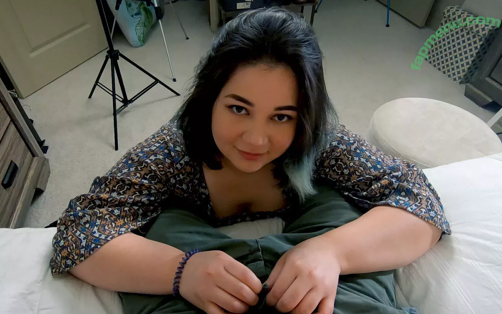 couchqueenie nude photo #0242 (couchqueenie)