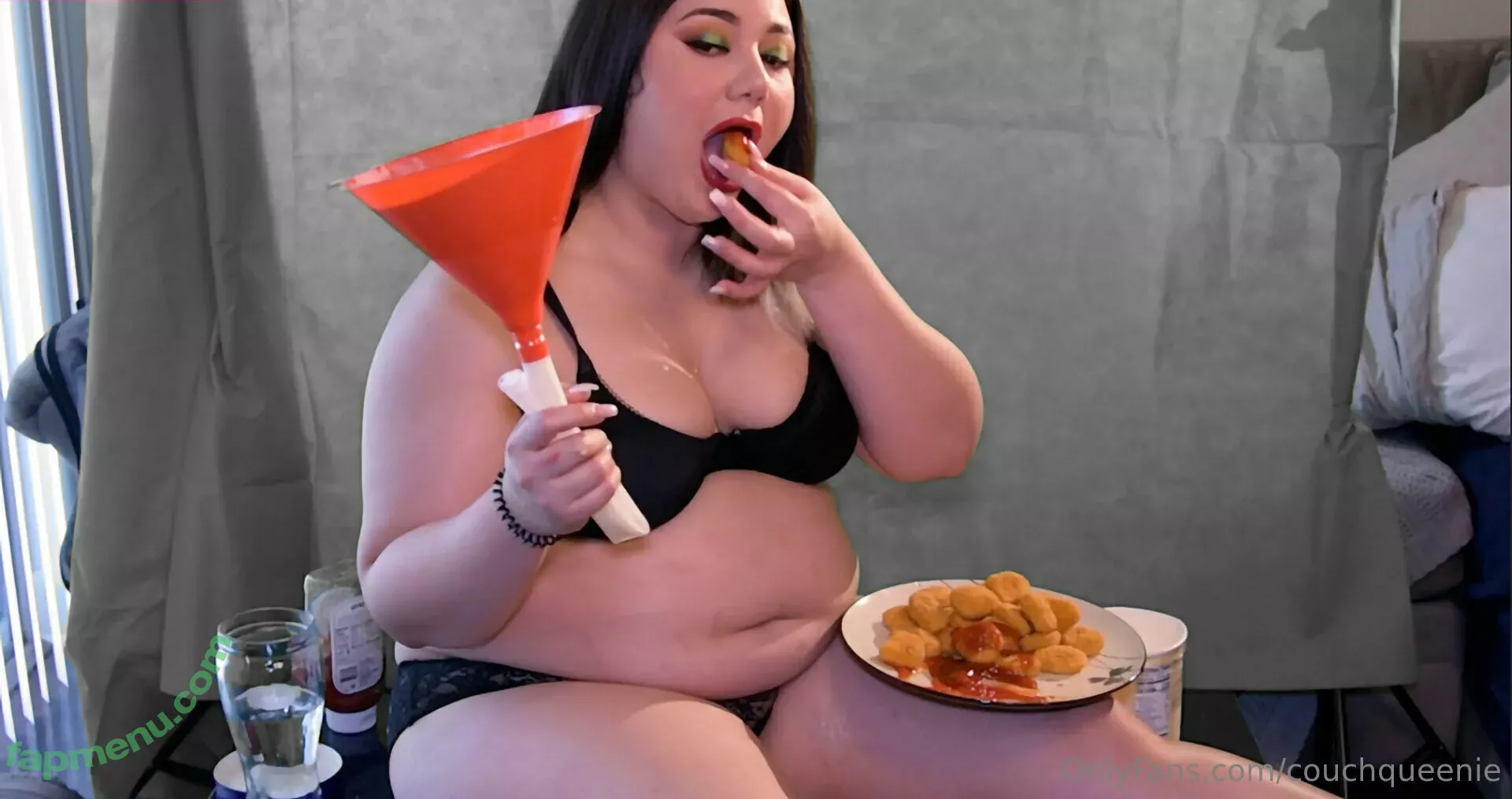 couchqueenie nude photo #0423 (couchqueenie)