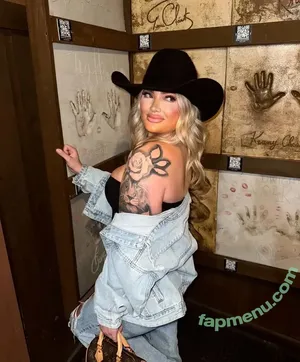 Country Girls / Boots / Cosplay / Cowgirls – Cowboy Hats / Denim / auhneesh_nicole / beckycrockerrr / oakleyyraee nude photo #0097